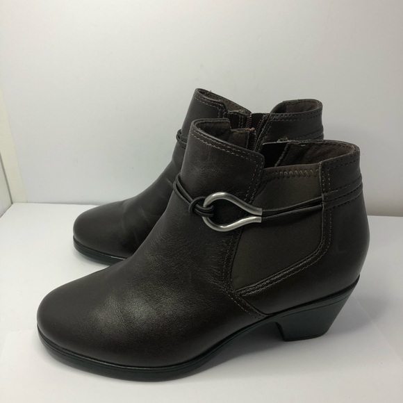 Clarks Shoes - Clarks Women's Emily 2 Kaylie Brown Leather Heeled Booties Boots 6 US EUC